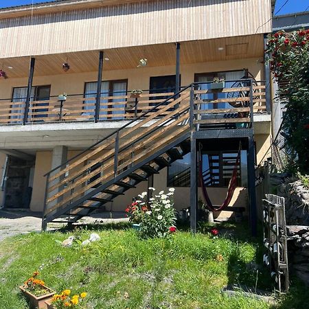 Guesthouse Relax In Kazbegi Ngoại thất bức ảnh