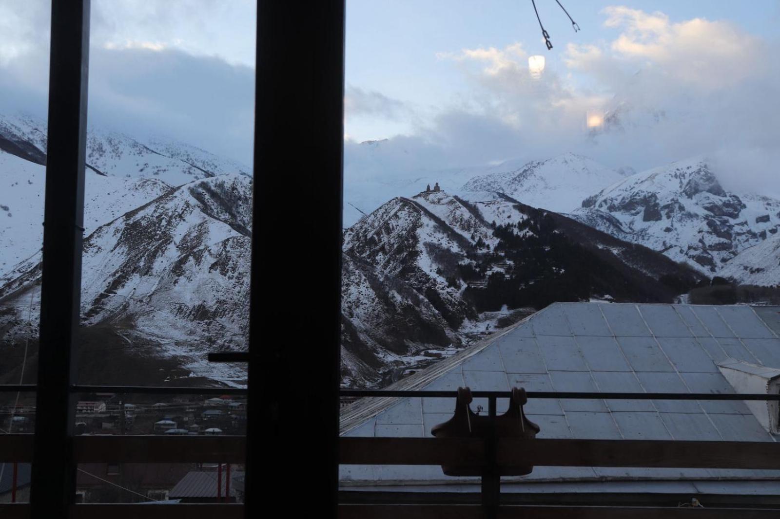 Guesthouse Relax In Kazbegi Ngoại thất bức ảnh