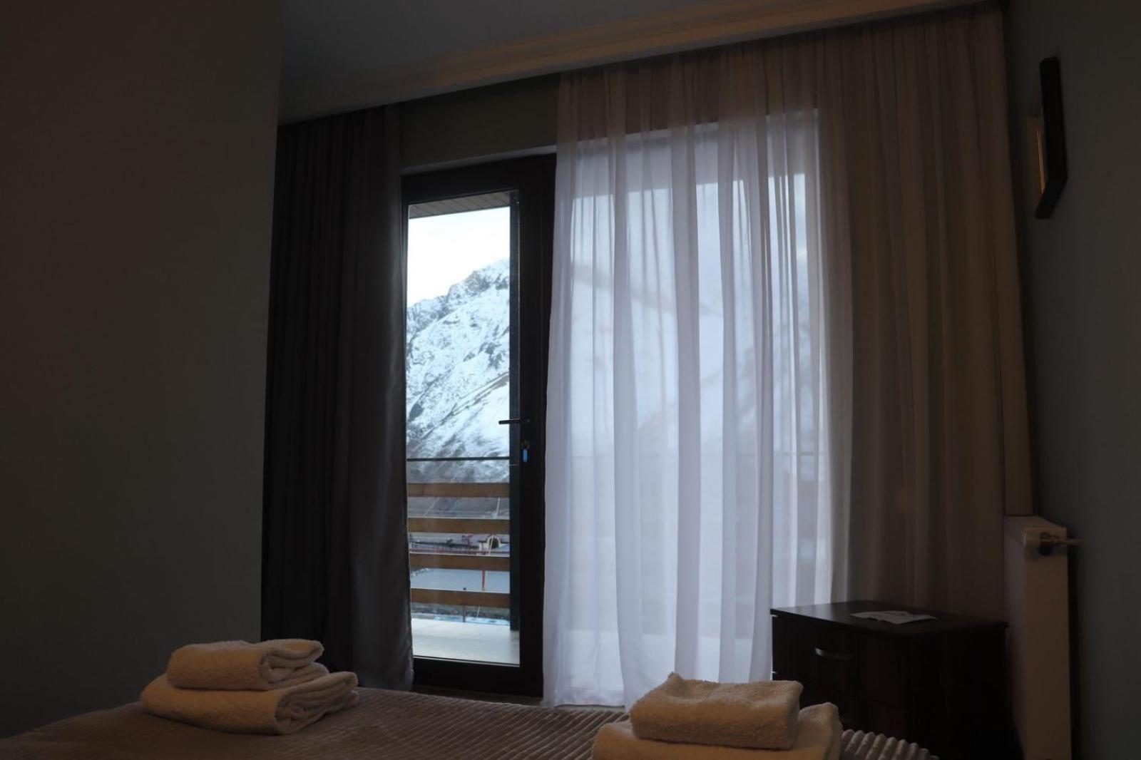 Guesthouse Relax In Kazbegi Ngoại thất bức ảnh