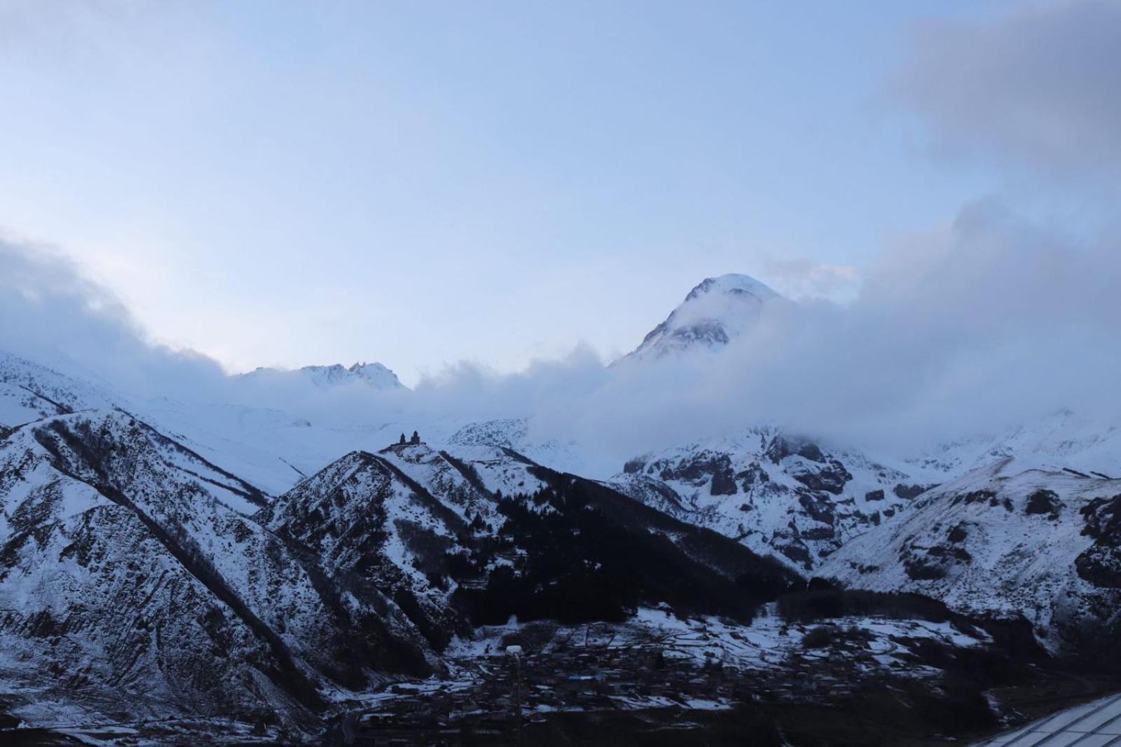 Guesthouse Relax In Kazbegi Ngoại thất bức ảnh