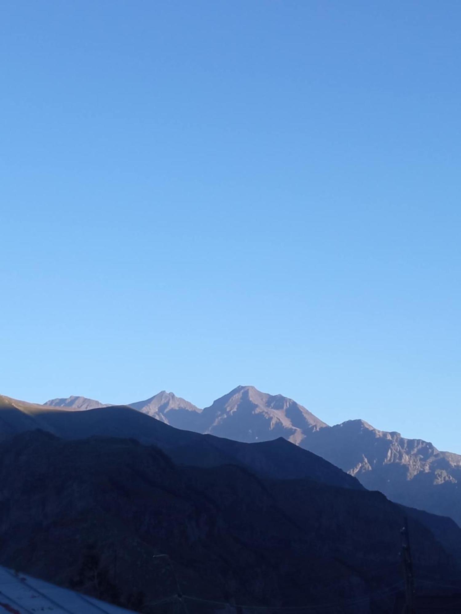 Guesthouse Relax In Kazbegi Ngoại thất bức ảnh