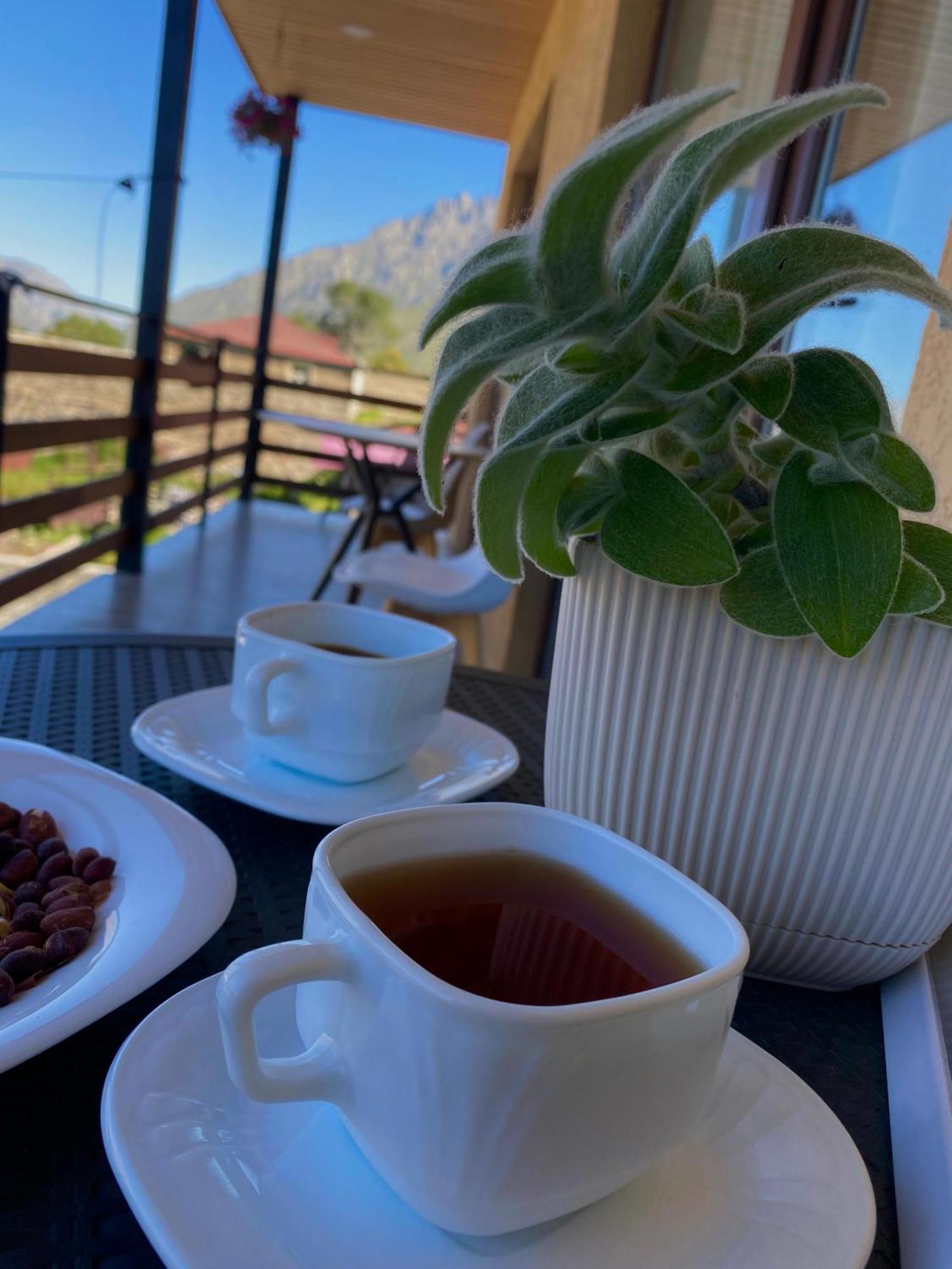 Guesthouse Relax In Kazbegi Ngoại thất bức ảnh