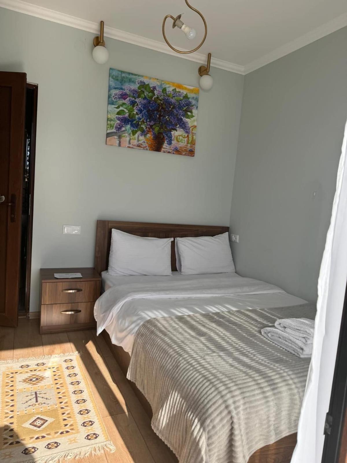 Guesthouse Relax In Kazbegi Ngoại thất bức ảnh